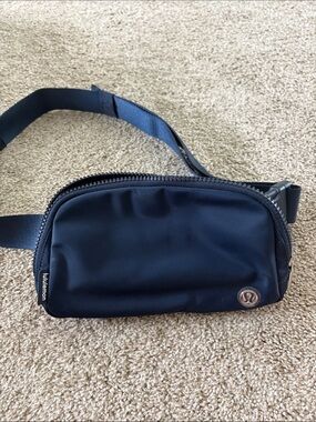 lululemon athletica Navy Crossbody Waist Pack